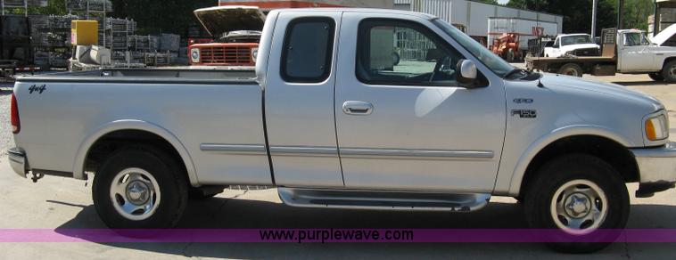 image for item 4821 1997 Ford F150XLT pickup truck