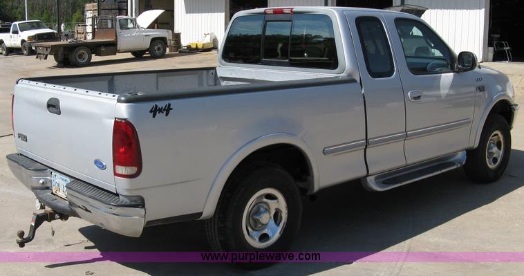 image for item 4821 1997 Ford F150XLT pickup truck
