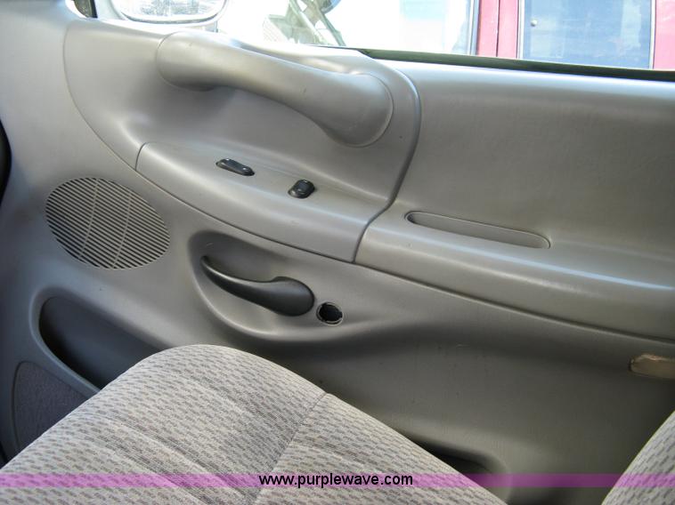 image for item 4821 1997 Ford F150XLT pickup truck