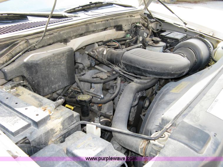 image for item 4821 1997 Ford F150XLT pickup truck