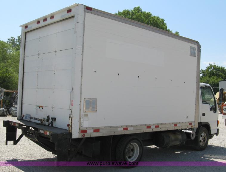 image for item 4822 2001 Isuzu NPR box truck