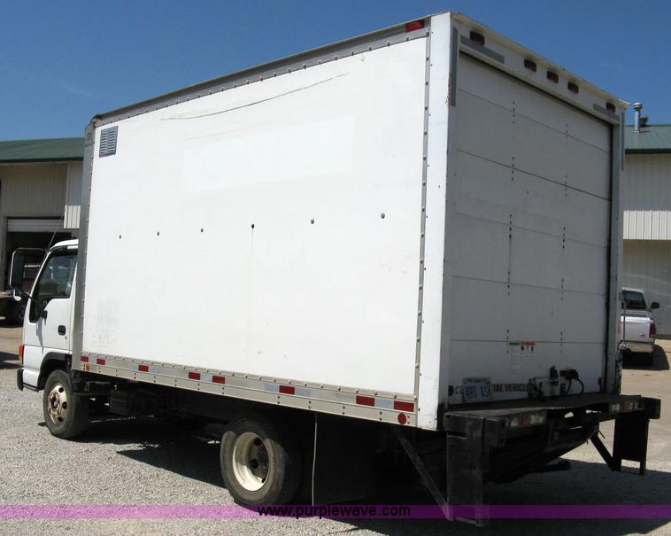 image for item 4822 2001 Isuzu NPR box truck