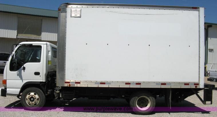 image for item 4822 2001 Isuzu NPR box truck