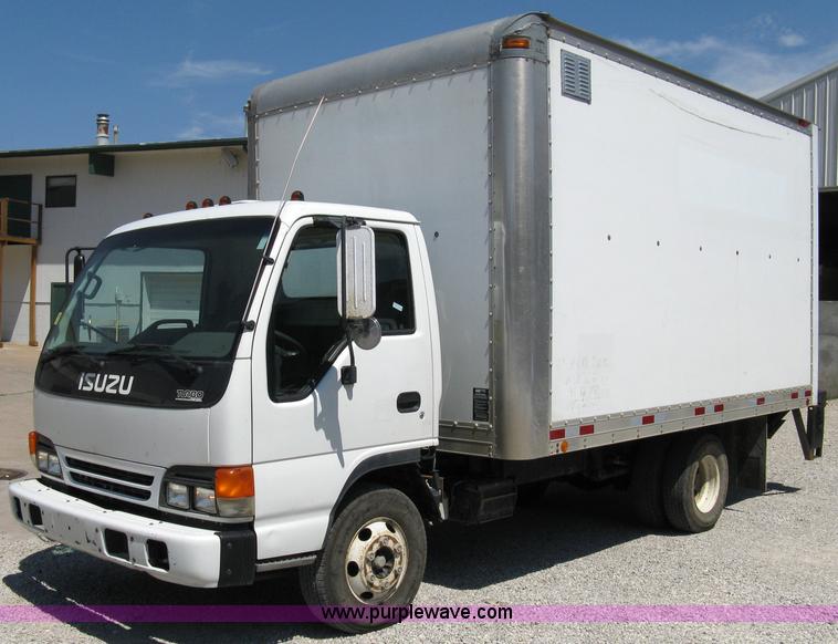 image for item 4822 2001 Isuzu NPR box truck