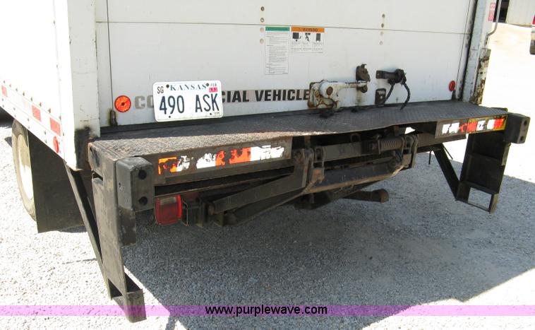 image for item 4822 2001 Isuzu NPR box truck