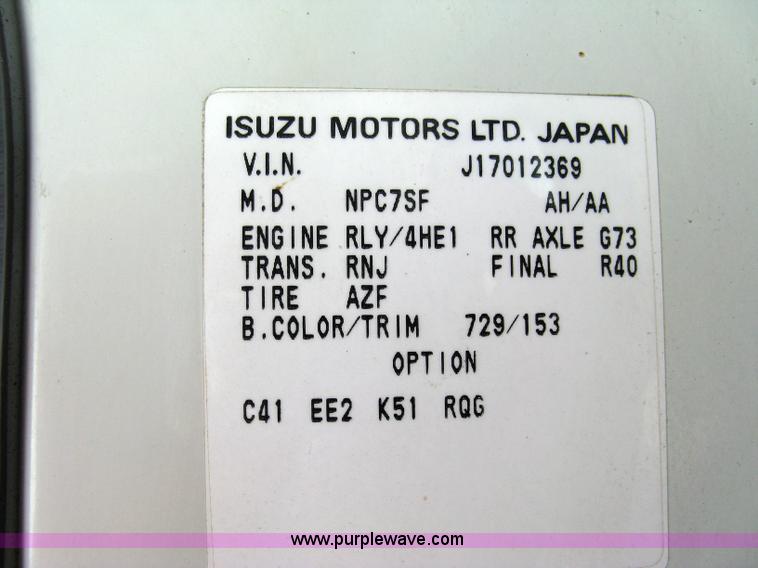 image for item 4822 2001 Isuzu NPR box truck