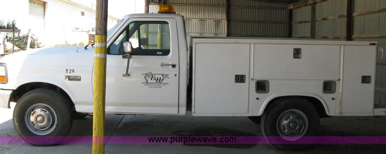 image for item 4824 1997 Ford F350XL pickup truck