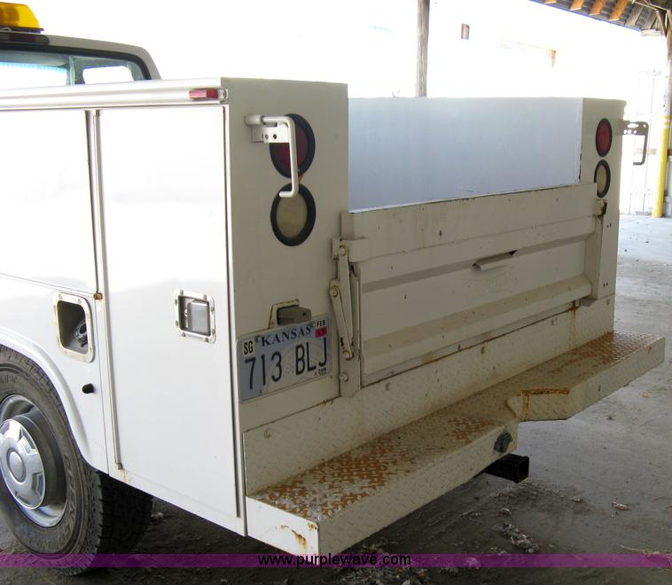 image for item 4824 1997 Ford F350XL pickup truck