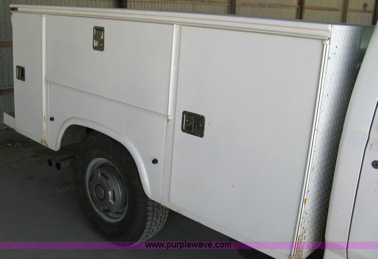 image for item 4824 1997 Ford F350XL pickup truck