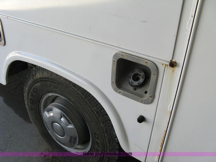 image for item 4824 1997 Ford F350XL pickup truck