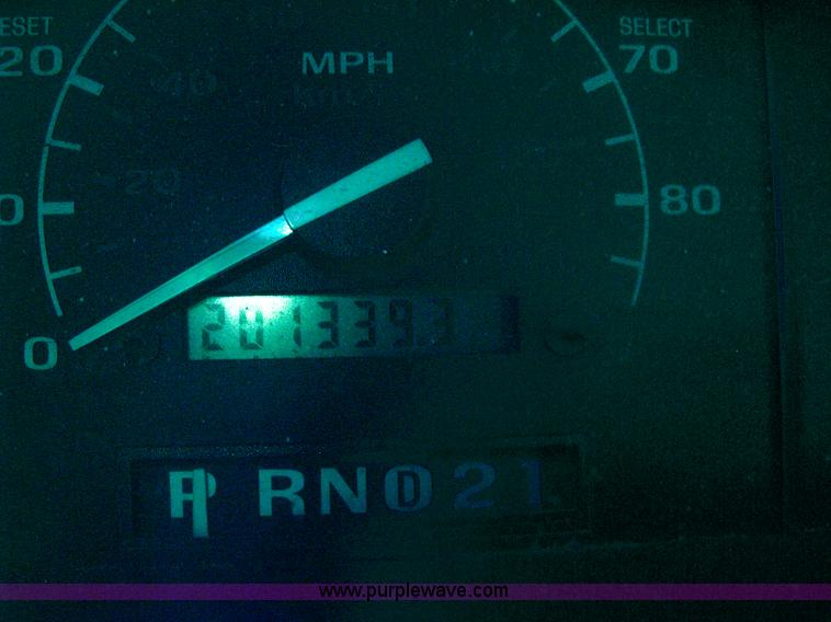 image for item 4824 1997 Ford F350XL pickup truck