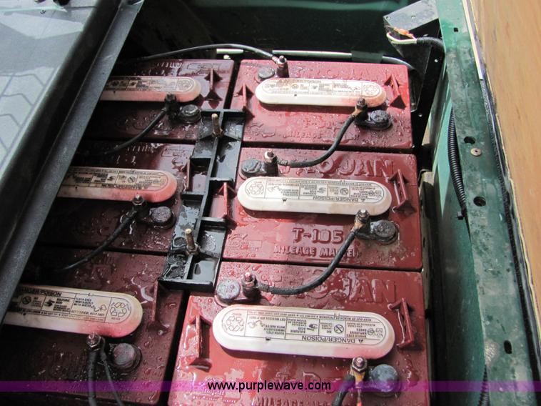 image for item 4881 2002 Ez-go electric golf cart