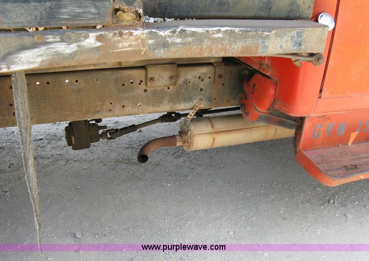 image for item 5057 1973 International Load Star 1600 truck