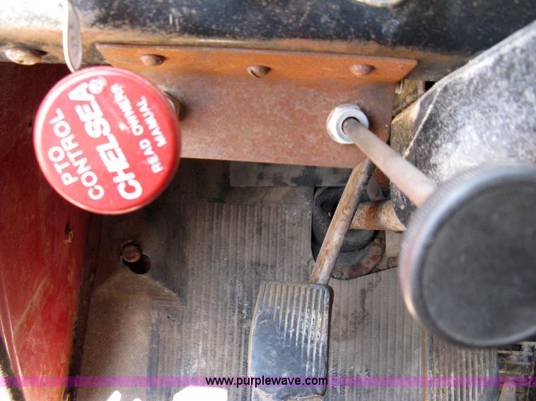 image for item 5057 1973 International Load Star 1600 truck