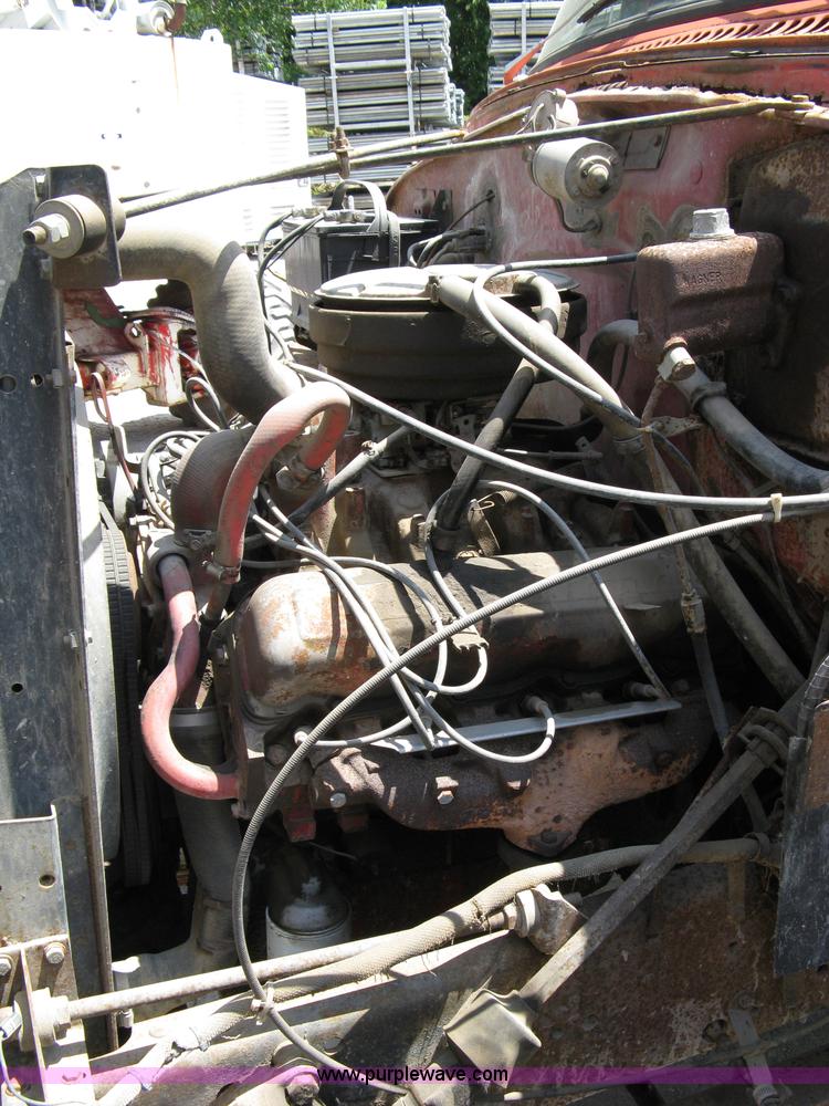 image for item 5057 1973 International Load Star 1600 truck