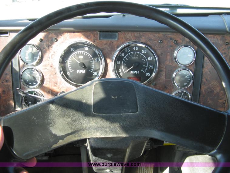 image for item 5068 1999 International Paystar 5000SF mixer truck