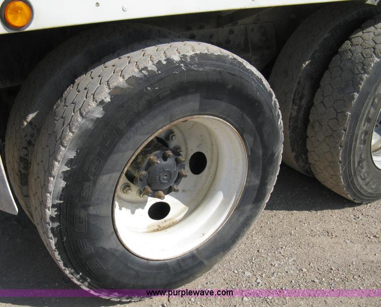 image for item 5068 1999 International Paystar 5000SF mixer truck