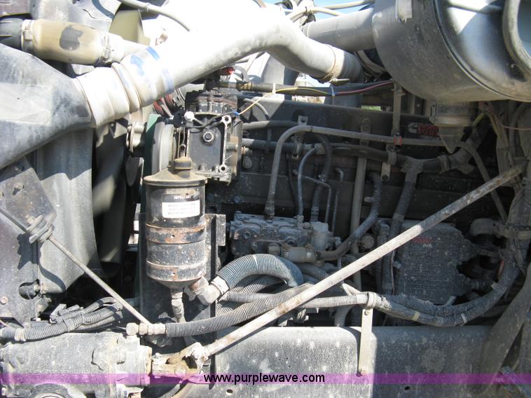 image for item 5068 1999 International Paystar 5000SF mixer truck