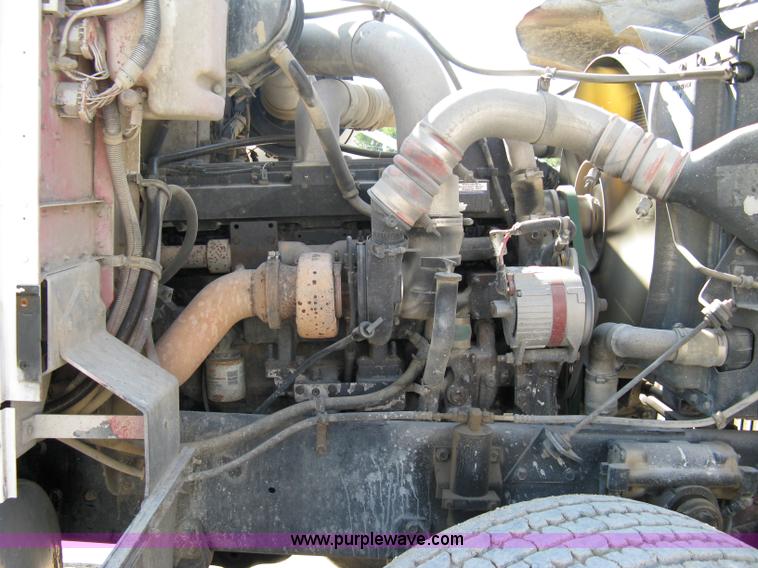 image for item 5068 1999 International Paystar 5000SF mixer truck