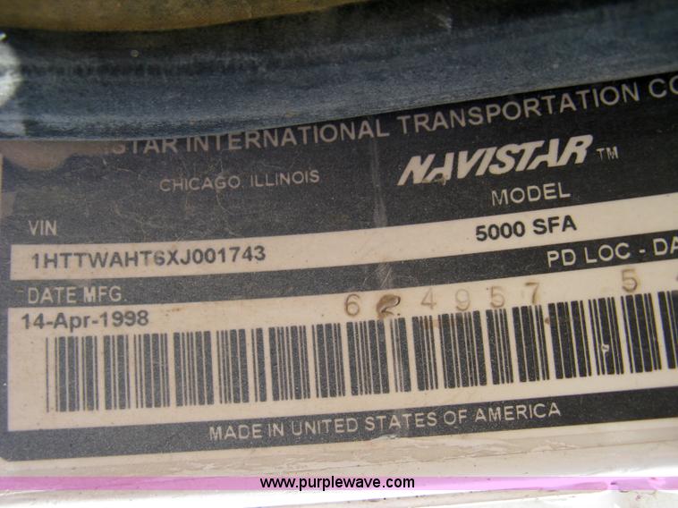 image for item 5068 1999 International Paystar 5000SF mixer truck