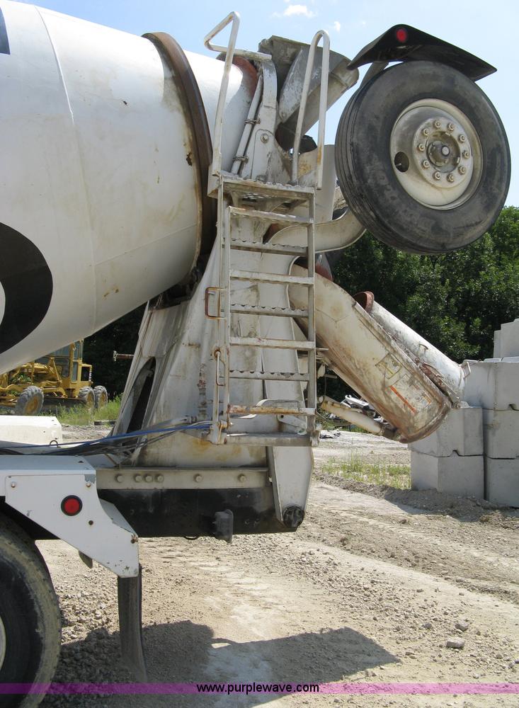 image for item 5069 1991 International Series 2574 mixer truck