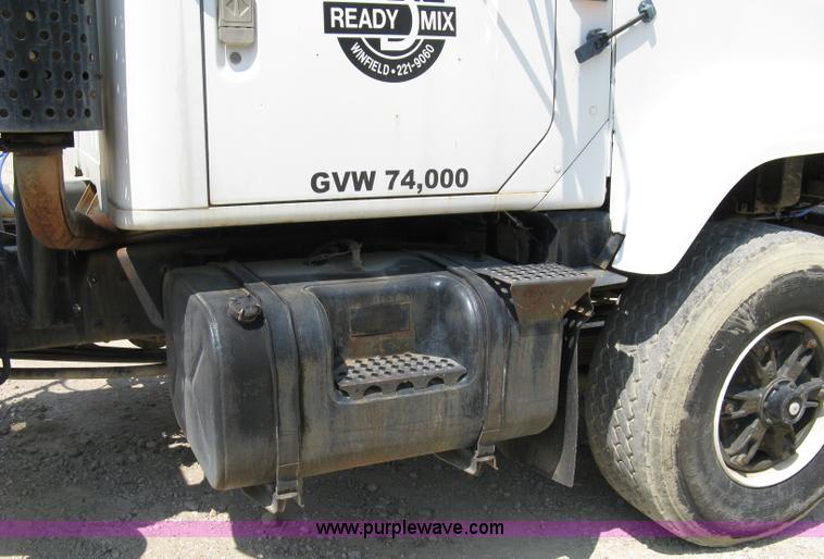 image for item 5069 1991 International Series 2574 mixer truck