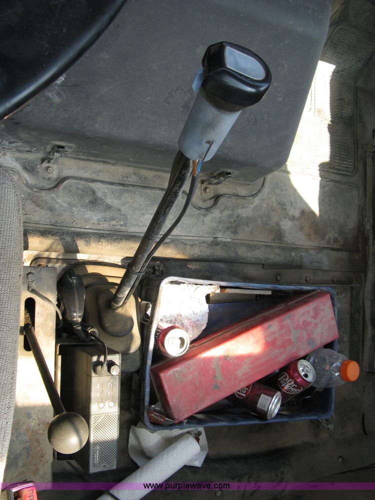 image for item 5069 1991 International Series 2574 mixer truck