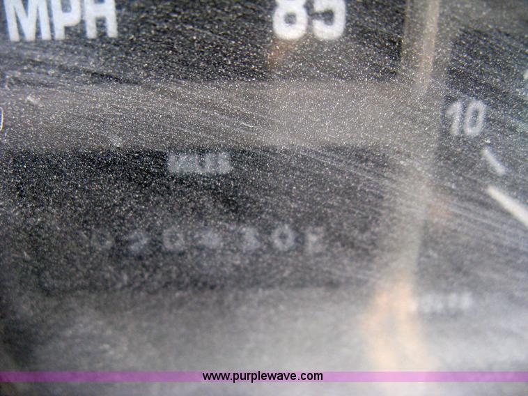 image for item 5069 1991 International Series 2574 mixer truck