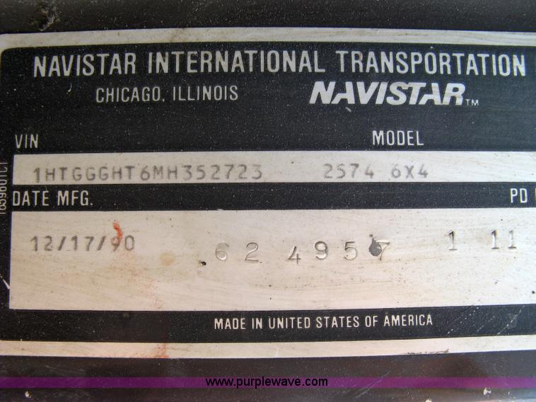 image for item 5069 1991 International Series 2574 mixer truck