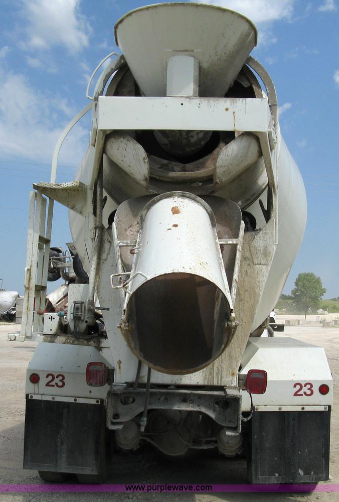 image for item 5070 1981 International Series F2674 mixer truck