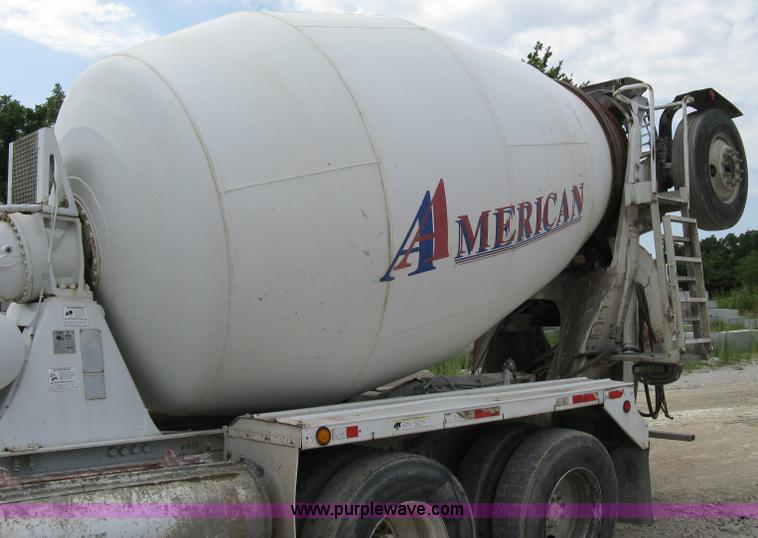 image for item 5071 1999 International Paystar 5000SFA mixer truck