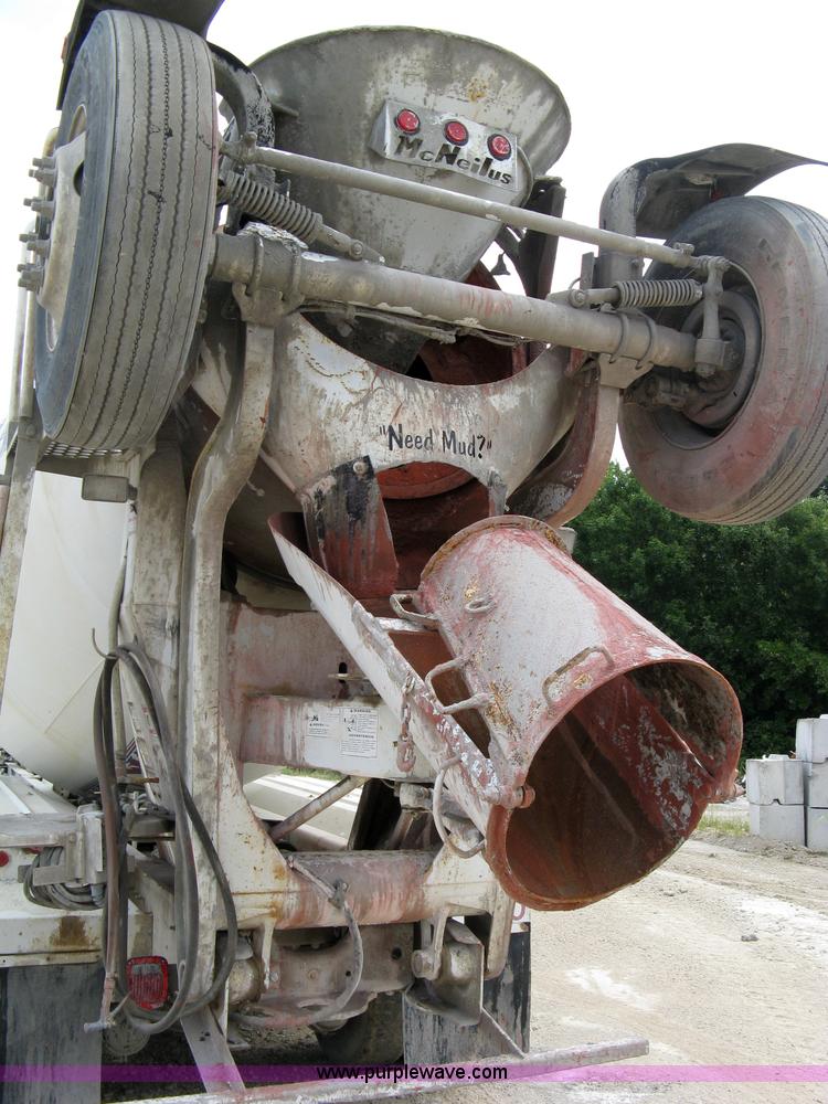 image for item 5071 1999 International Paystar 5000SFA mixer truck