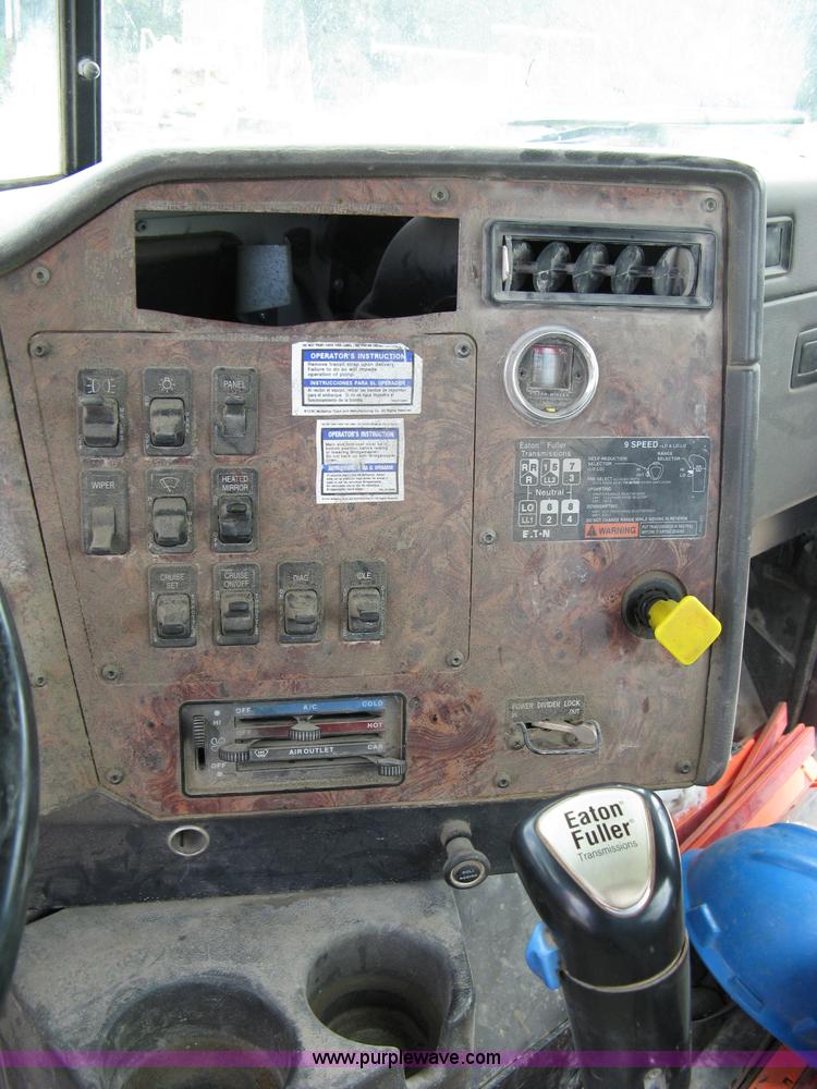 image for item 5071 1999 International Paystar 5000SFA mixer truck