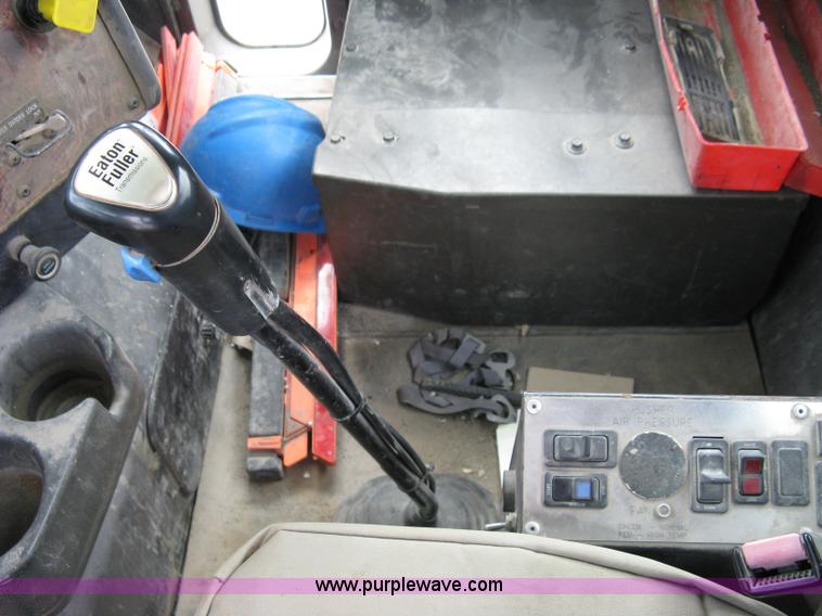 image for item 5071 1999 International Paystar 5000SFA mixer truck