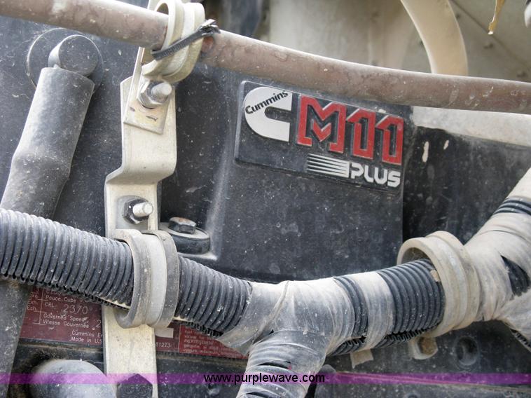 image for item 5071 1999 International Paystar 5000SFA mixer truck