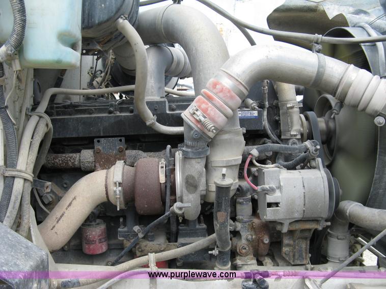 image for item 5071 1999 International Paystar 5000SFA mixer truck