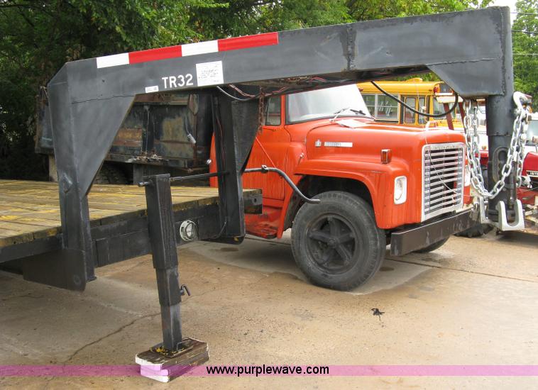 image for item 5081 1990 Shopbuilt gooseneck trailer