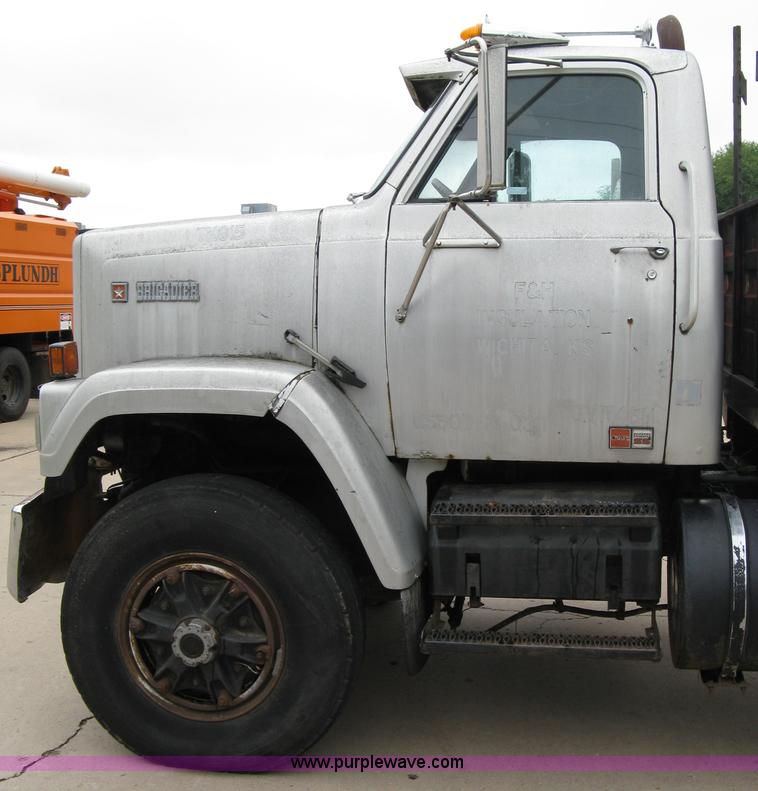 image for item 5082 1980 GMC Brigadier SS truck