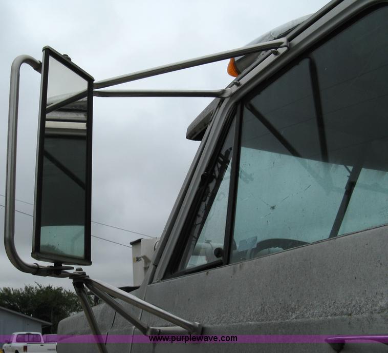 image for item 5082 1980 GMC Brigadier SS truck