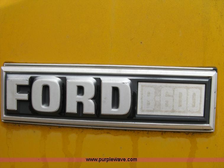 image for item 5083 1982 Ford B-600 school bus