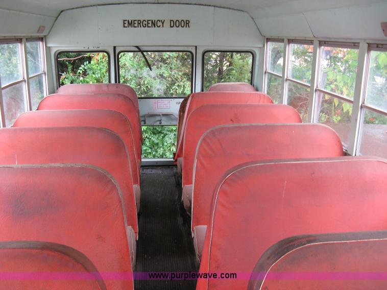 image for item 5083 1982 Ford B-600 school bus