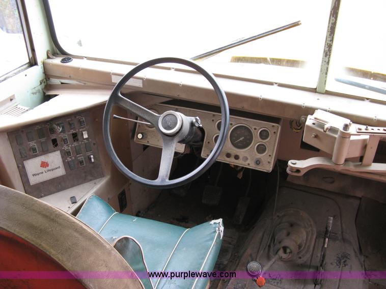image for item 5083 1982 Ford B-600 school bus