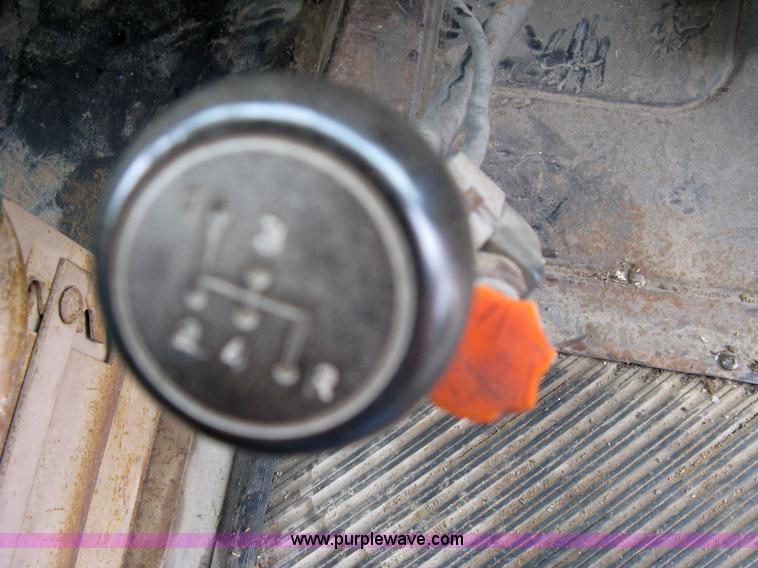 image for item 5083 1982 Ford B-600 school bus