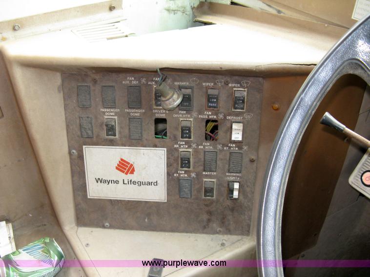 image for item 5083 1982 Ford B-600 school bus