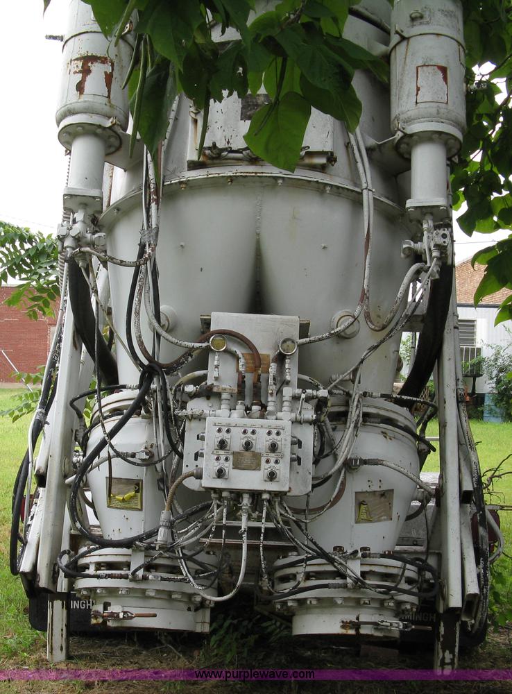 image for item 5084 1989 Guzzler Manuf., Inc. Reach abatement vacuum