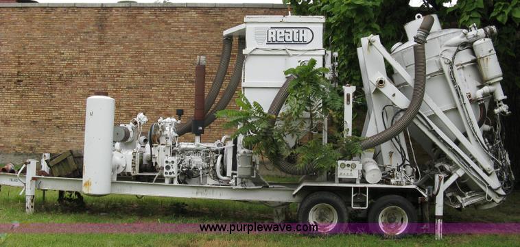 image for item 5084 1989 Guzzler Manuf., Inc. Reach abatement vacuum