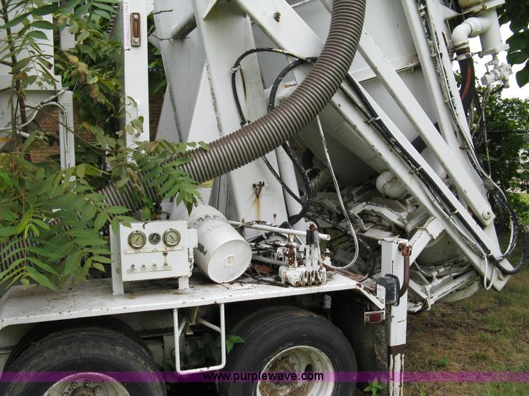 image for item 5084 1989 Guzzler Manuf., Inc. Reach abatement vacuum