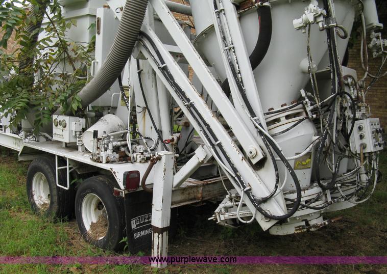 image for item 5084 1989 Guzzler Manuf., Inc. Reach abatement vacuum