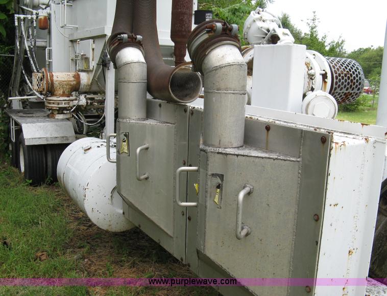 image for item 5084 1989 Guzzler Manuf., Inc. Reach abatement vacuum