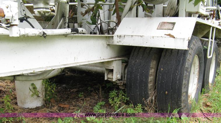 image for item 5084 1989 Guzzler Manuf., Inc. Reach abatement vacuum